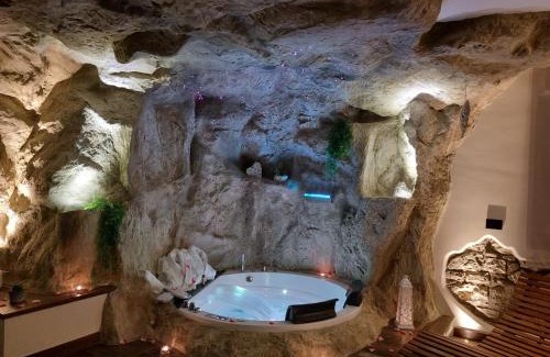 Villanova del Battista Bed & Breakfast | B&B La Casa nella Roccia