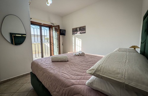 Zona XXXII Acilia Nord Bed & Breakfast | B&B La Fenice Rome - Fiumicino. Close to the center of Rome and the airport.