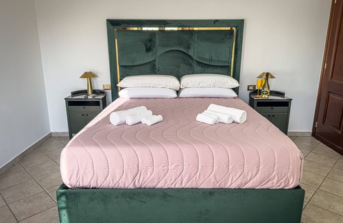 Zona XXXII Acilia Nord Bed & Breakfast | B&B La Fenice Rome - Fiumicino. Close to the center of Rome and the airport.