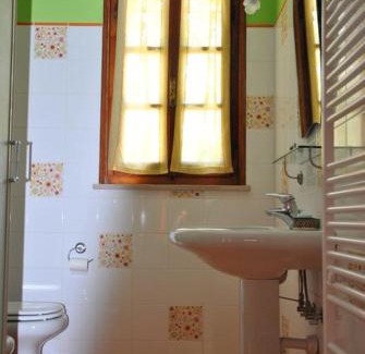 Fornovo di Taro Bed & Breakfast | B&B La vecchia quercia Home Restaurant