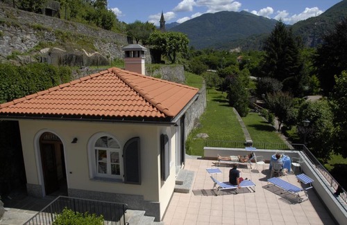 Domodossola Bed & Breakfast | B&B Le Camelie