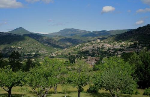 Montbrun-les-Bains Bed & Breakfast | B&B Le Deffends de Redon