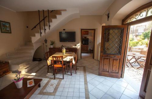Arce Bed & Breakfast | B&B Le Viole