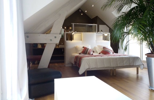 L'Etang-la-Ville Bed & Breakfast | B&B Loft Trotters
