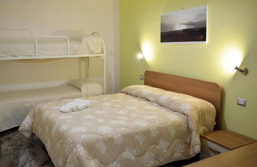 Ascea House | B&B Miramare in Ascea, cozy property 5 minutes from the sea