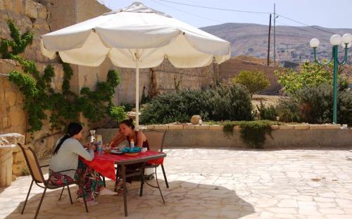 Wadi Musa Bed & Breakfast | B&B Petra Fig Tree Villa