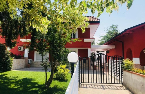 Chieti Scalo Bed & Breakfast | B&B Red Village