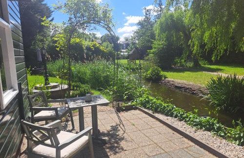 Assendelft Bed & Breakfast | B&B Saense huisje