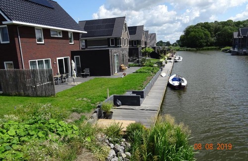 Municipality of Sudwest-Fryslan Bed & Breakfast | B&B Snekerpoort