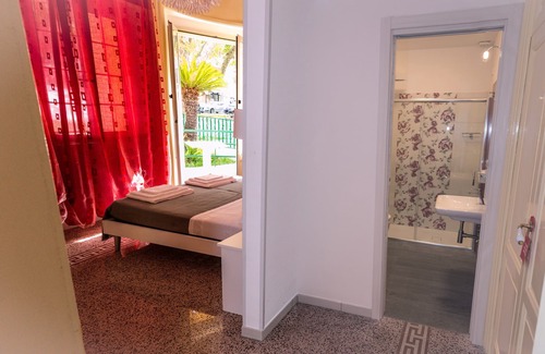 Praia a Mare Bed & Breakfast | B&b VILLA ANNA MAT BALCONY