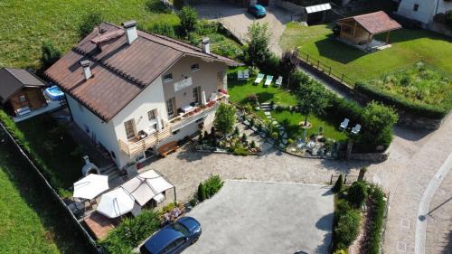 Mezzana Bed & Breakfast | B&b Villa Paradiso
