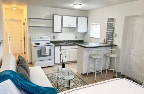 Juno Ridge Apartment | (B) Casa Azul. Minutes from the Beach & Mall