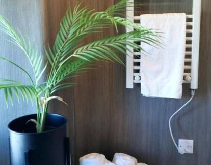 Hunspow Apartment | B'Dazzled Flat, Castletown