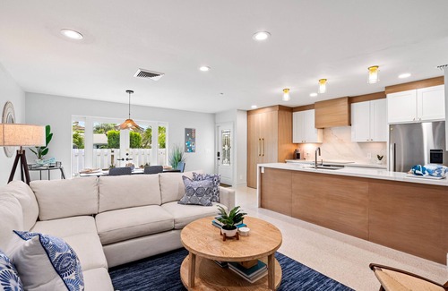Delray Beach Cottage | B.E.A.C.H. Best Escape Anyone Could Have. 2br/2bth