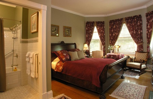 Marietta Bed & Breakfast | B. F. Hiestand House Bed & Breakfast
