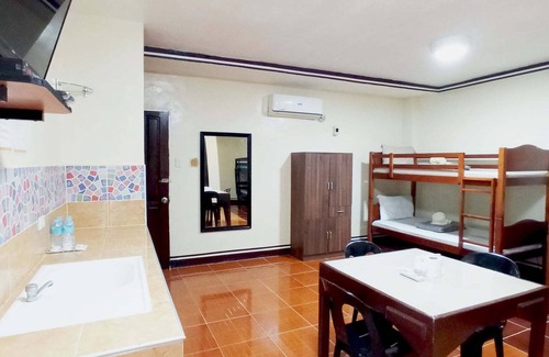 Tagbilaran House | B&J Guesthouse and Functions Inc
