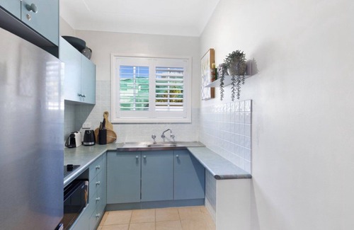 Avoca Beach Apartment | B's Beach House - Beachfront