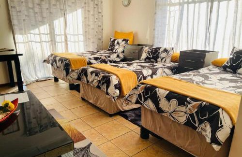 Universitas House | B's Home For Guests