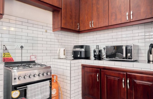 Kireka Bed & Breakfast | B&S Luxe Living