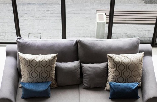 Phlabphla Hotel | B Stay Hotel