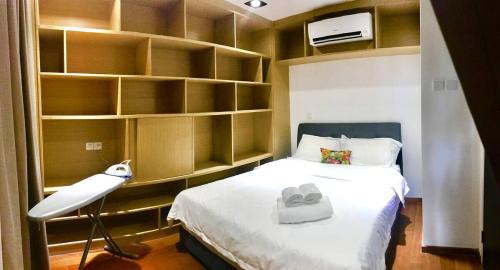 Likas House | b.suites 21