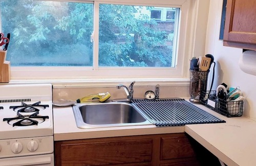 Bloomington Apartment | B-town Cozy Quarters