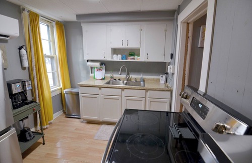 Bloomington Apartment | B-town Hangout