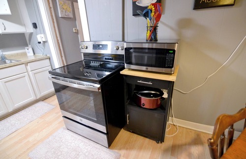 Bloomington Apartment | B-town Hangout