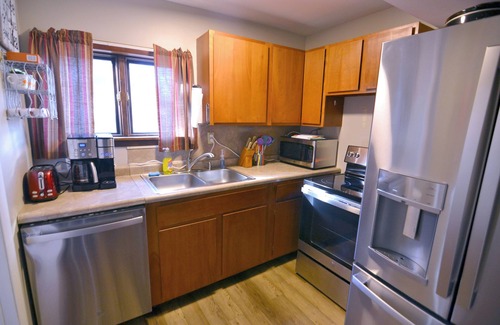 Bloomington Apartment | B-town Lookout