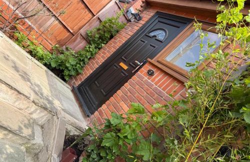 Ashton-under-Lyne Hotel | B1-Jacks Court