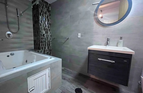 Cuauhtemoc Apartment | B109- 2BR/2BTH - One Bedroom Apartment, Sleeps 4