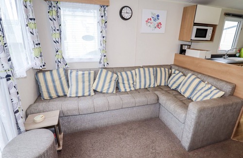 St George Cottage | B15 TY GWYN, pet friendly, country holiday cottage in Towyn