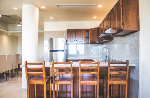 Kino Nuevo Condo | B2. Oceanview + 2 Bedroom + Social area w/jacuzzi + Private Beach + 4 people