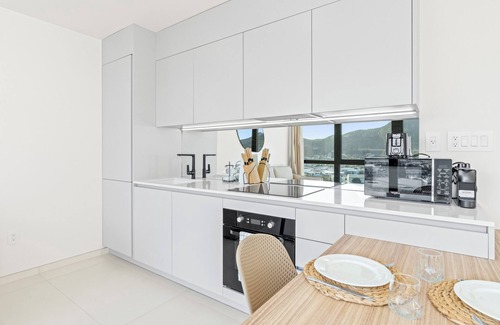 Cay Bay Apartment | B253 - Incredible Top Floor Lagoon Views