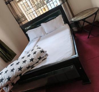 Kampala House | B40Motel