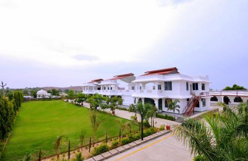 Sarada Hotel | BA-NA Hills Resort