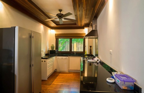 Hua Thanon Villa | Baan Banburee