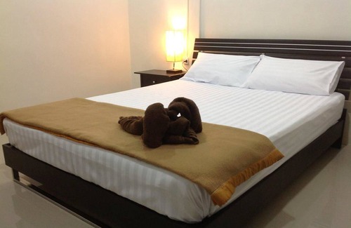 Nong Nam Daeng House | Baan Chan Suan