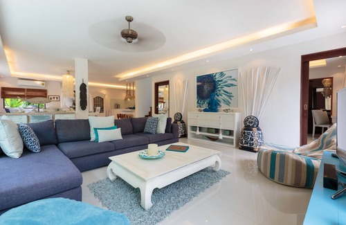 Hua Thanon Villa | Baan Fah Sai Private 4 bed Pool Villa, Steps From the Beach