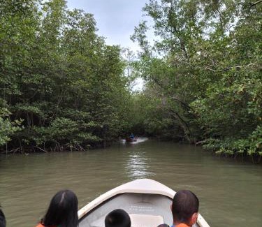 Trat Resort | Baan Hotelier Resort