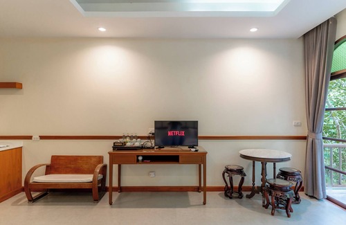 Khlong Khut Hotel | Baan Imm Sook Resort