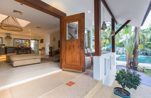 Bophut Villa | Baan Jasmine Pool & Garden Villa in Bophut Fishermans Village, Koh Samui 5*rated
