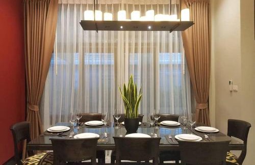 Thonglor Villa | Baan Khun Nai Thonglor, Luxury Thai Villa