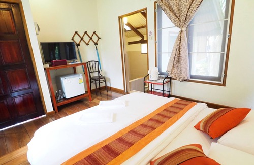 Khlong Khut Hotel | Baan Pun Sook