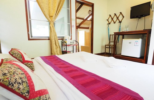 Khlong Khut Hotel | Baan Pun Sook