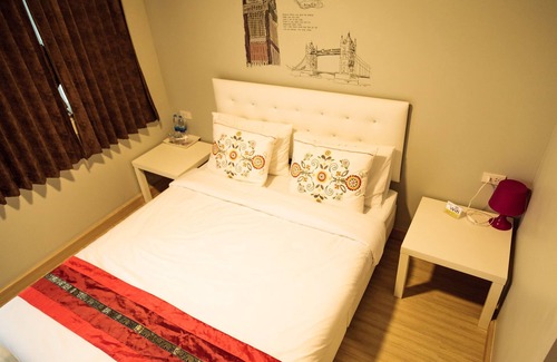 Bang Nam Prieo Hotel | Baan Purita