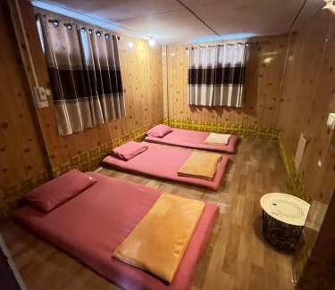 Pak Nam House | Baan Rim Nam Homestay Chumphon