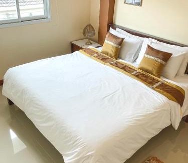 Bang Sare Resort | Baan Sooksiri Bangsaray
