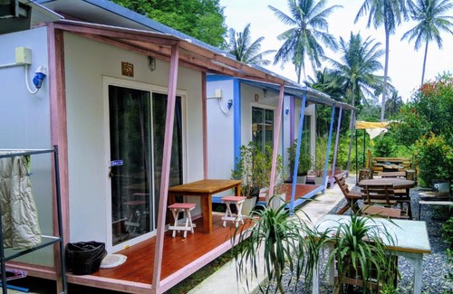 Don Sak Hotel | Baan Suchanuch
