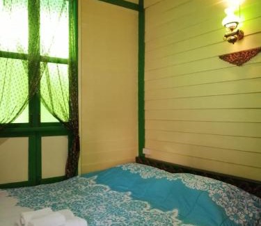 Dusit Bed & Breakfast | Baan Tepa Boutique House